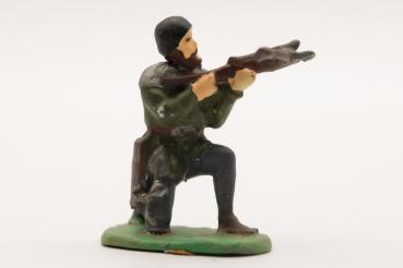 Landsknecht crossbowman kneeling with cap